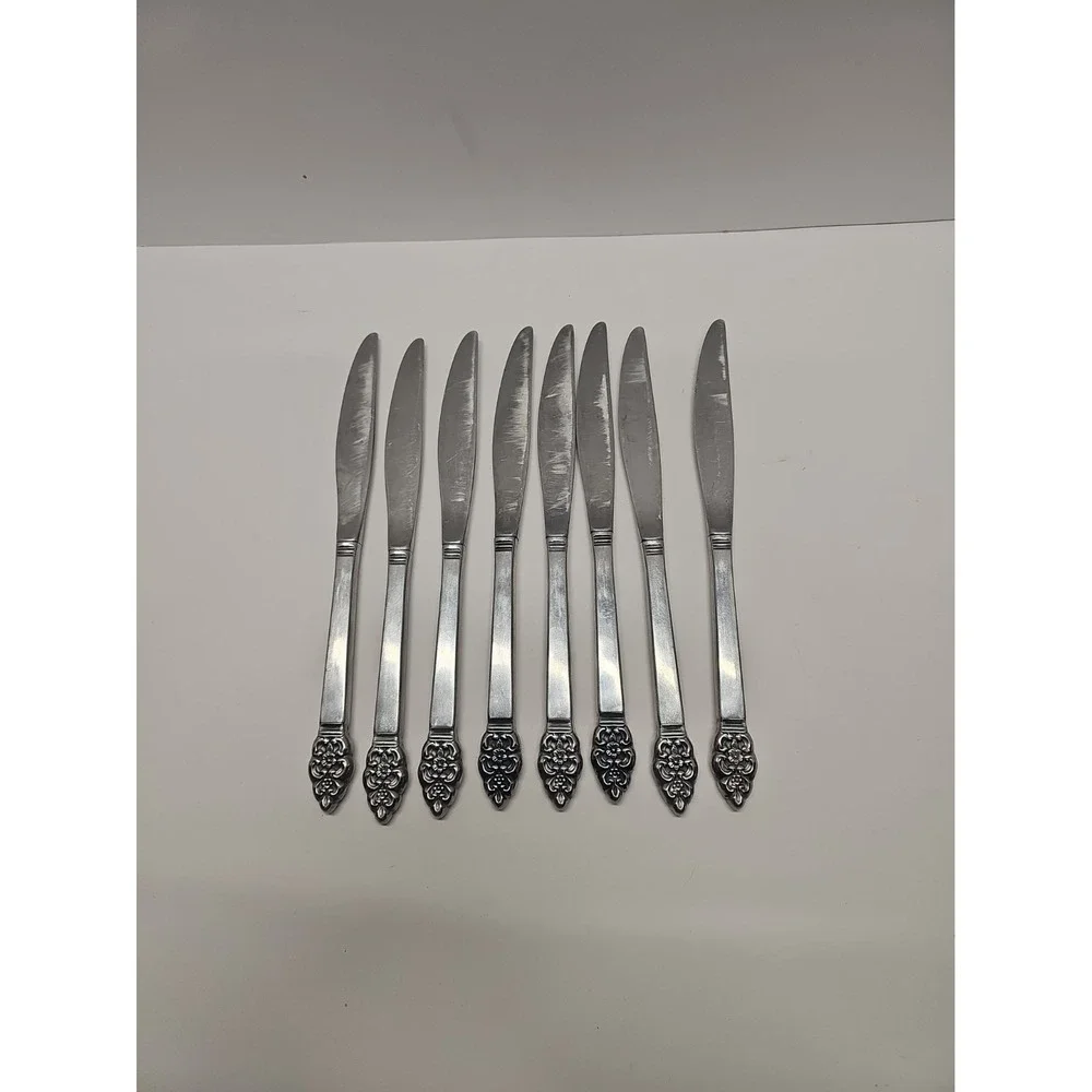 Oneidacraft Deluxe Stainless  - NORDIC CROWN - SET OF 8 DINNER/Butter KNIVES